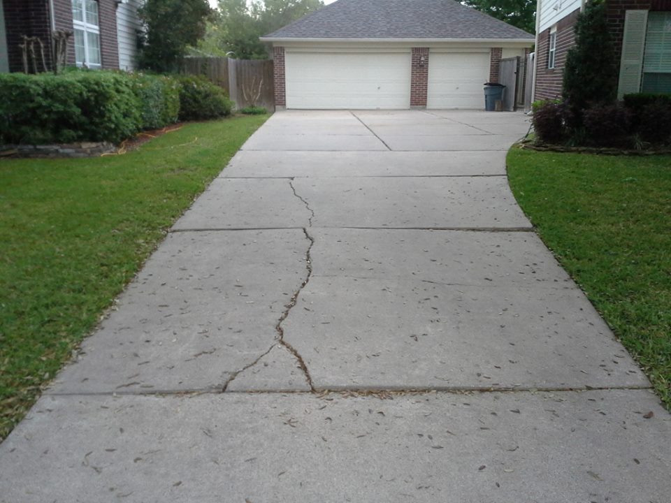 3 Signs You Need Concrete Repair For Concrete Driveway In Del Mar