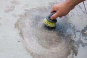 How To Remove Oil Stains From Concrete Floors In Del Mar? 🥇Del Mar